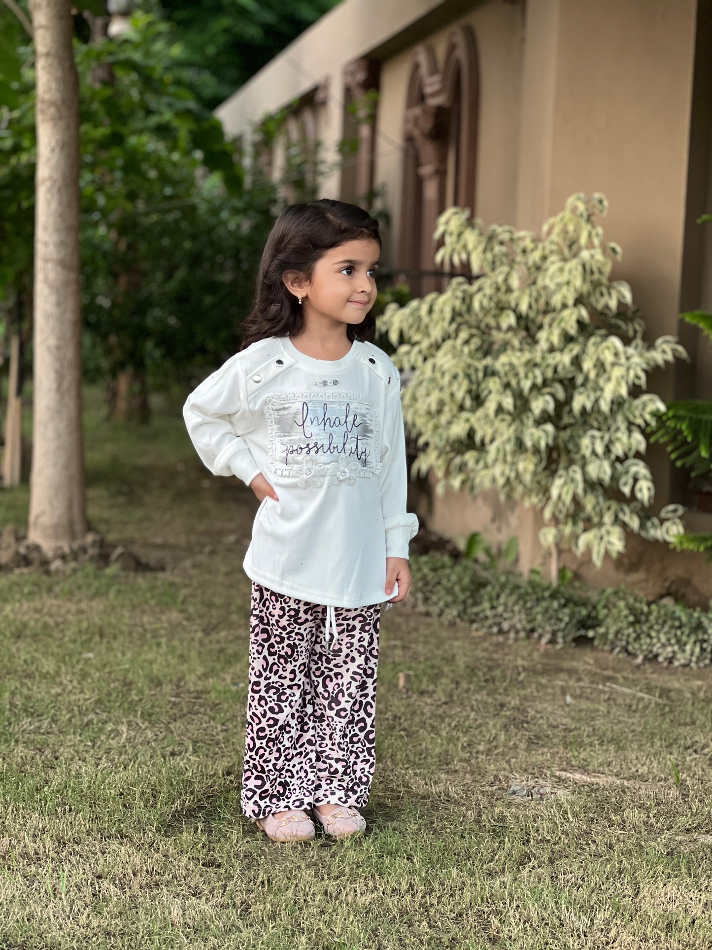 Elegant Edge Outfit - By Ayat World