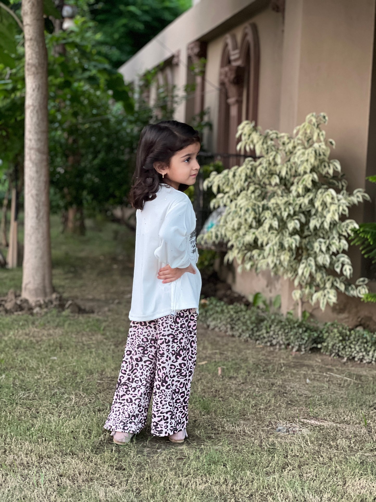 Elegant Edge Outfit - By Ayat World